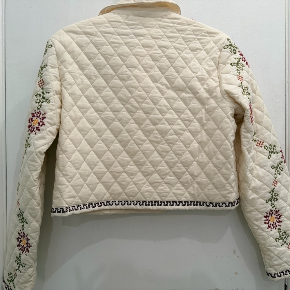 Christian Lacroix White Quilted Bomber Jacket with Floral Cross-Stitch - Picture 6 of 7